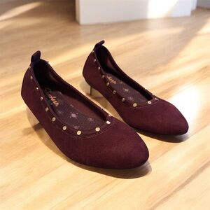 Skechers Maroon Flats with Gold Studs Size 8